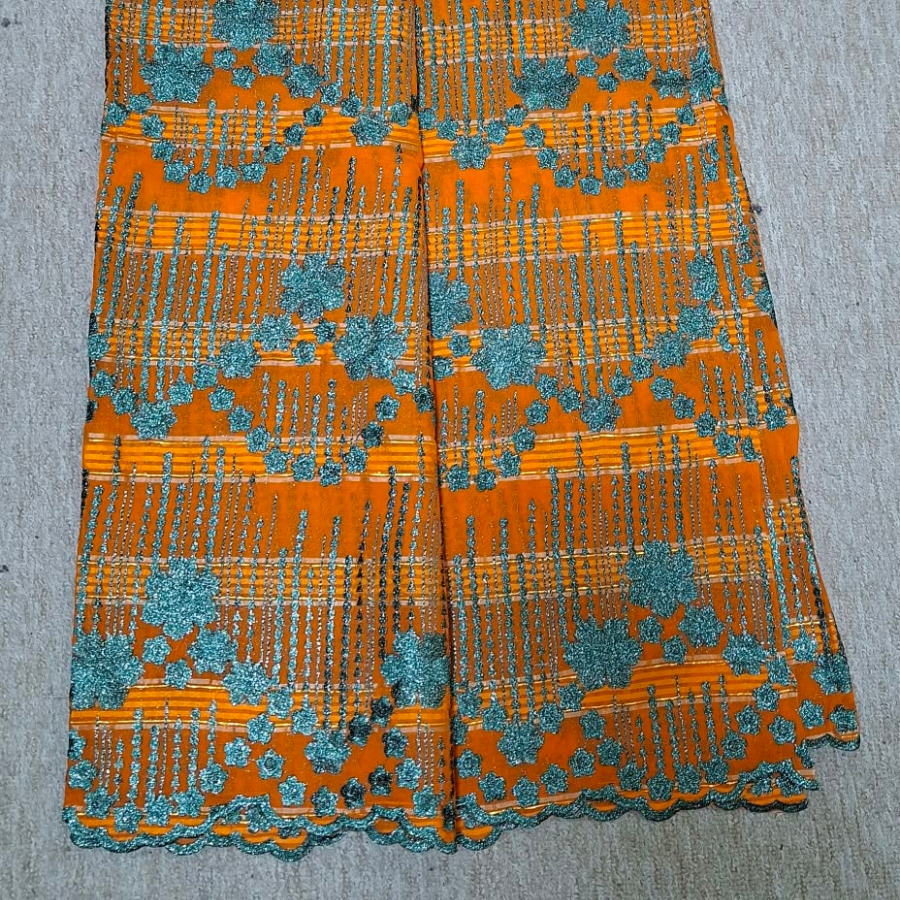 Salouva sequinis